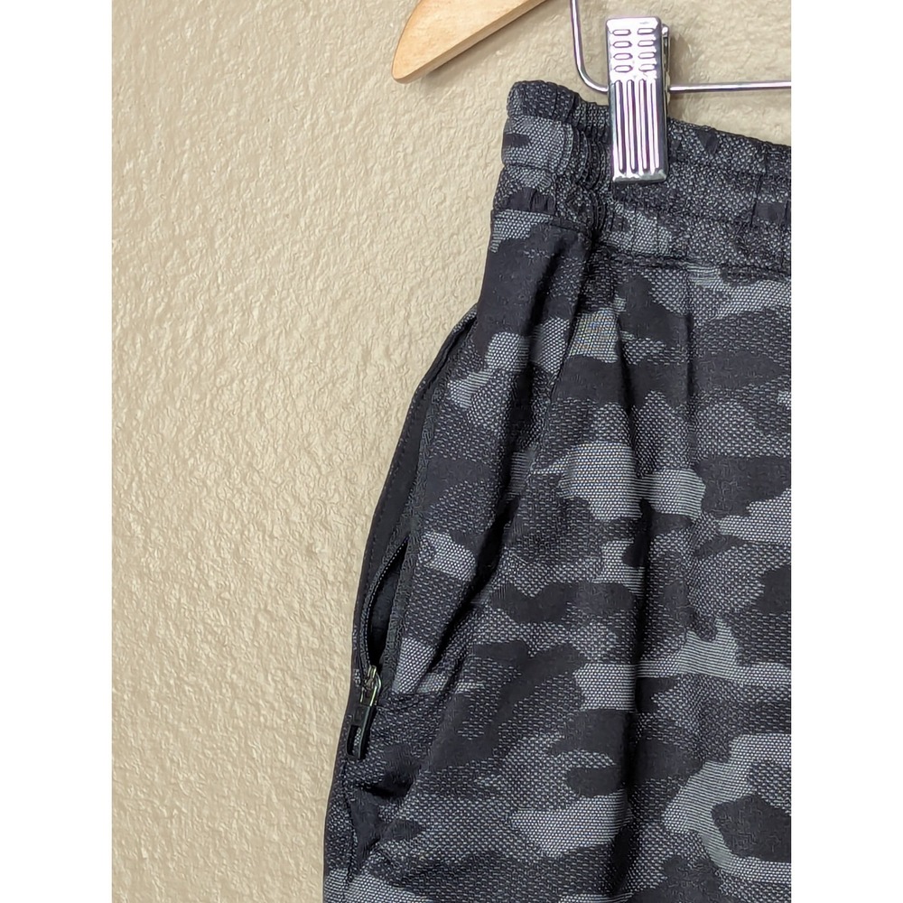 Lululemon Shorts Womens Small Black Gray Camo Athletic Running Gym 6.5" - Picture 9 of 12